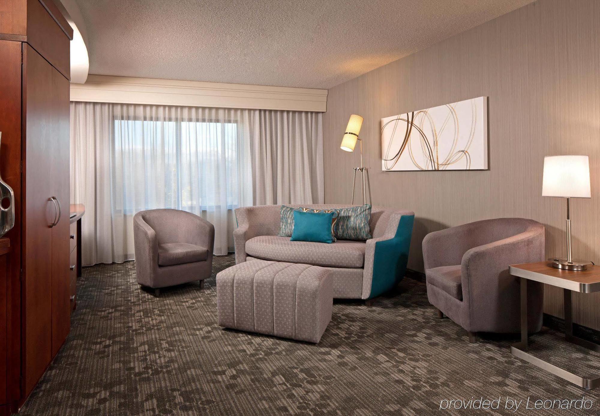Courtyard Hartford Farmington Hotel Exterior photo